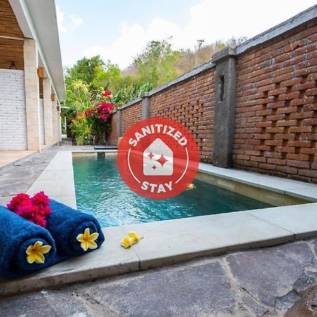 Oyo 1493 Surya Villa Selong Belanak Exteriér fotografie