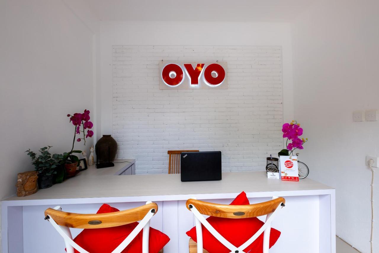 Oyo 1493 Surya Villa Selong Belanak Exteriér fotografie