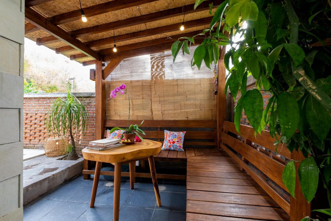 Oyo 1493 Surya Villa Selong Belanak Exteriér fotografie