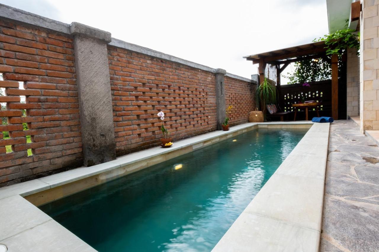 Oyo 1493 Surya Villa Selong Belanak Exteriér fotografie